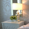 Arched mirror with bevelled edge