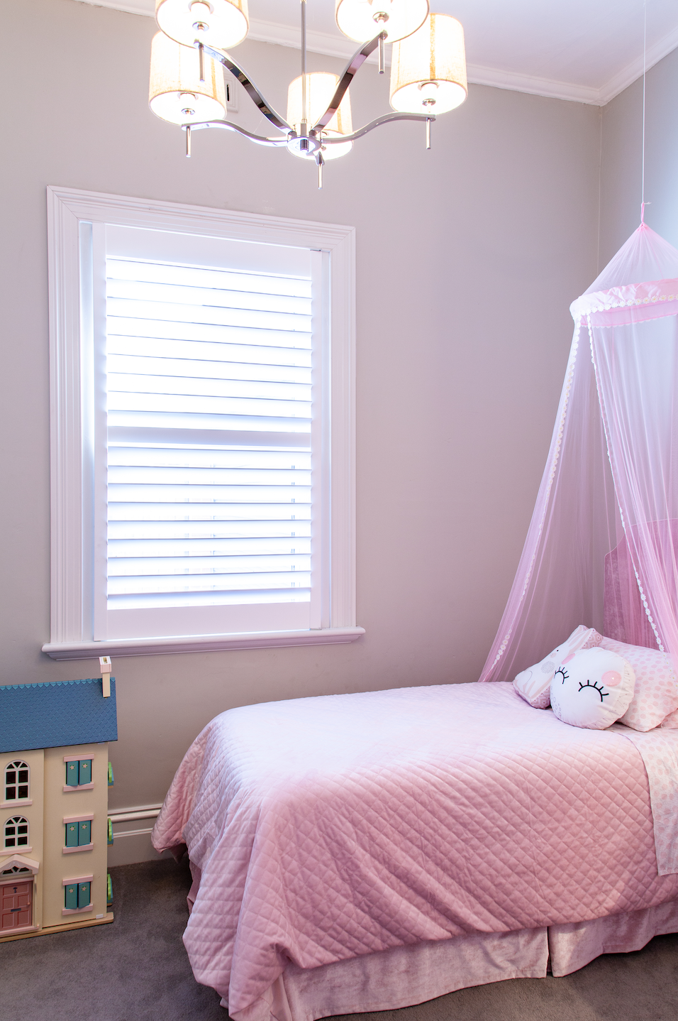 Essendon girls pink bedroom